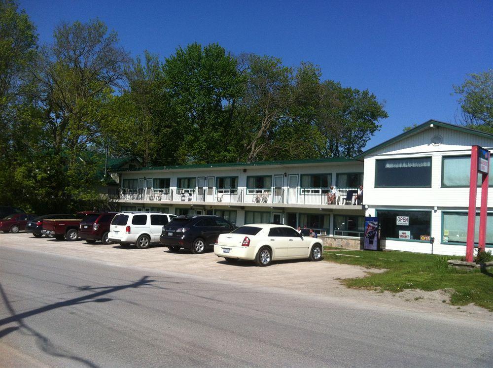 Lakeside Inn Orillia Exterior photo